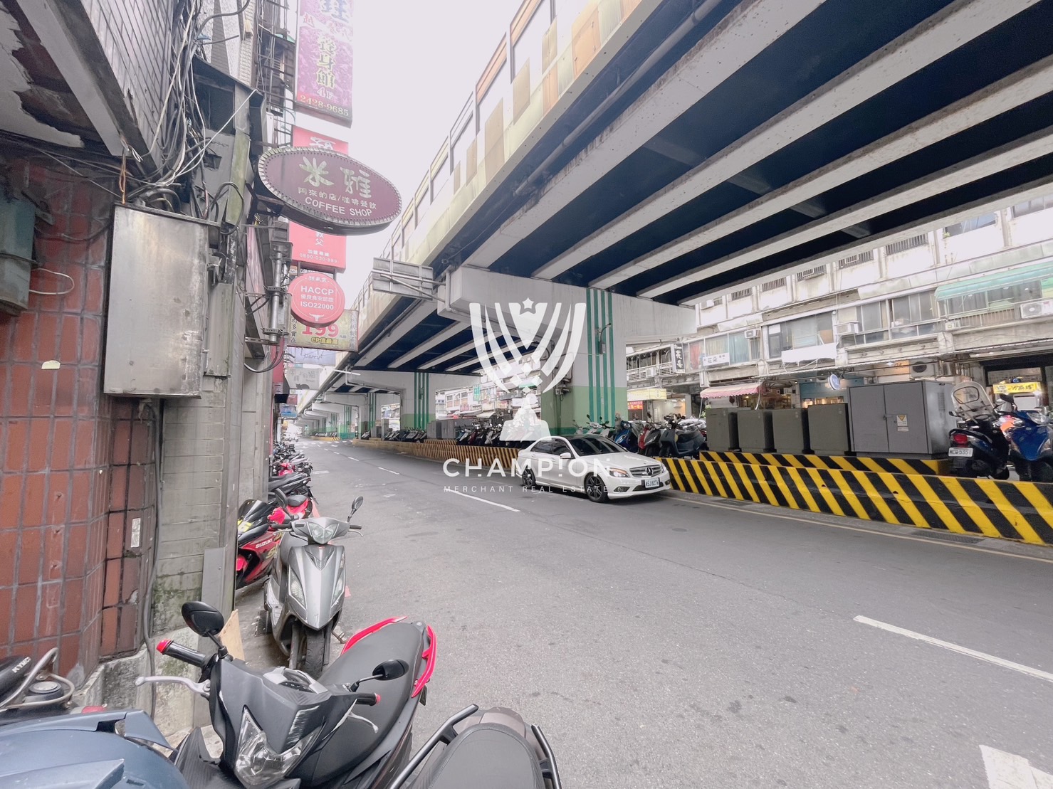 【冠軍】愛一路廟口金店面房屋室內格局與周邊環境