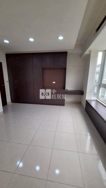 中壢新生路雙車位中庭花園別墅(中信卓越團隊)房屋室內格局與周邊環境