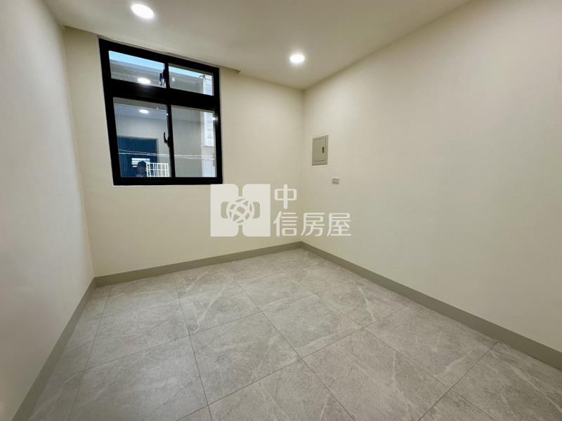 龍潭中興商圈大面寬美透天(中信卓越團隊)房屋室內格局與周邊環境