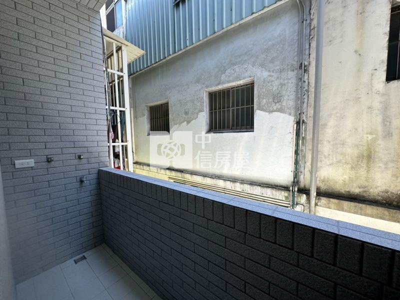 龍潭中興商圈大面寬美透天(中信卓越團隊)房屋室內格局與周邊環境