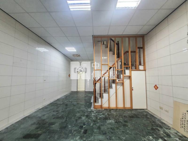 崇蘭國小活巷車墅房屋室內格局與周邊環境