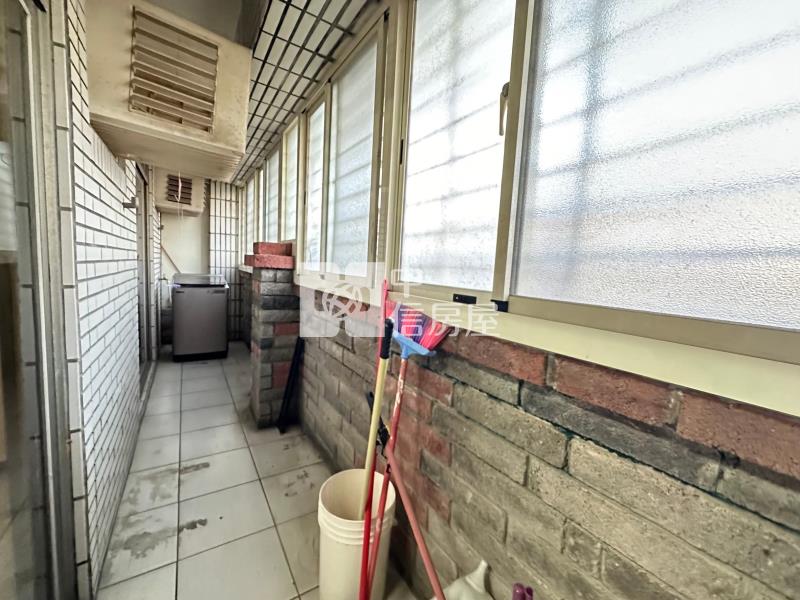 新屋市區無敵大三房+車位房屋室內格局與周邊環境