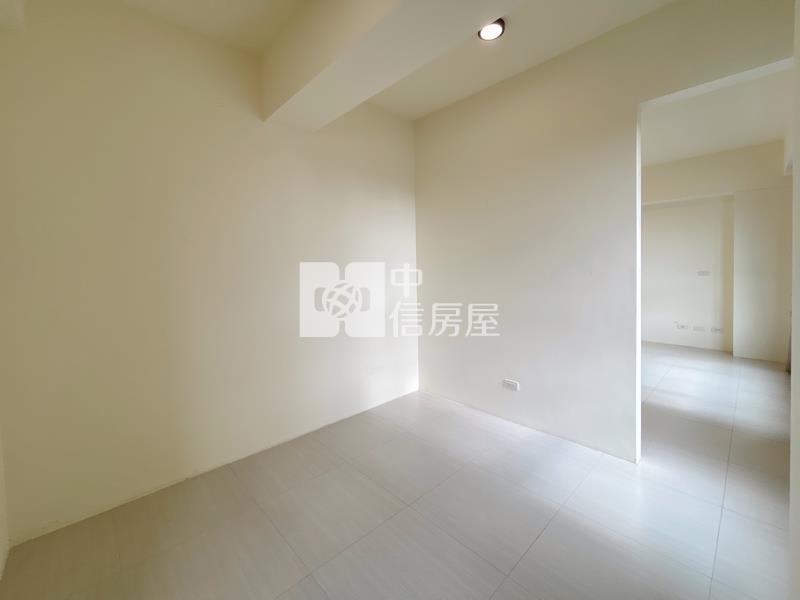 山水豐緣邊間電梯別墅房屋室內格局與周邊環境