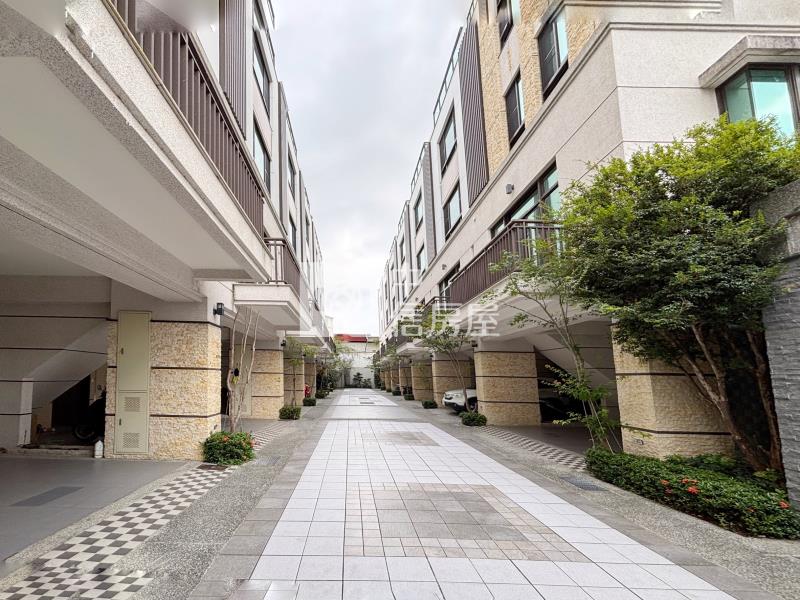 山水豐緣邊間電梯別墅房屋室內格局與周邊環境