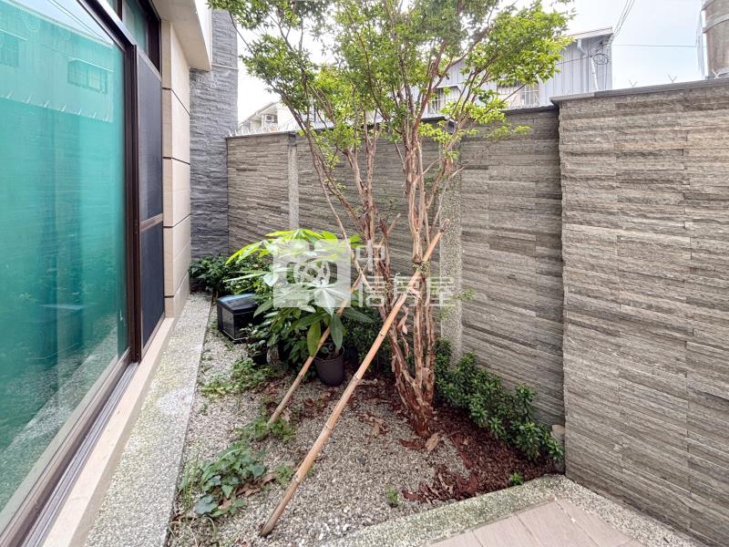 山水豐緣邊間電梯別墅房屋室內格局與周邊環境