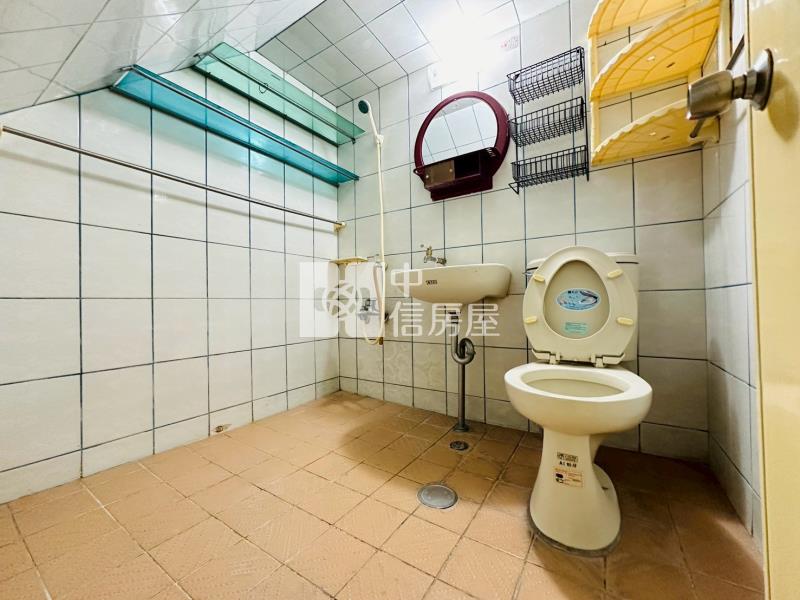 清水中山路透天房屋室內格局與周邊環境