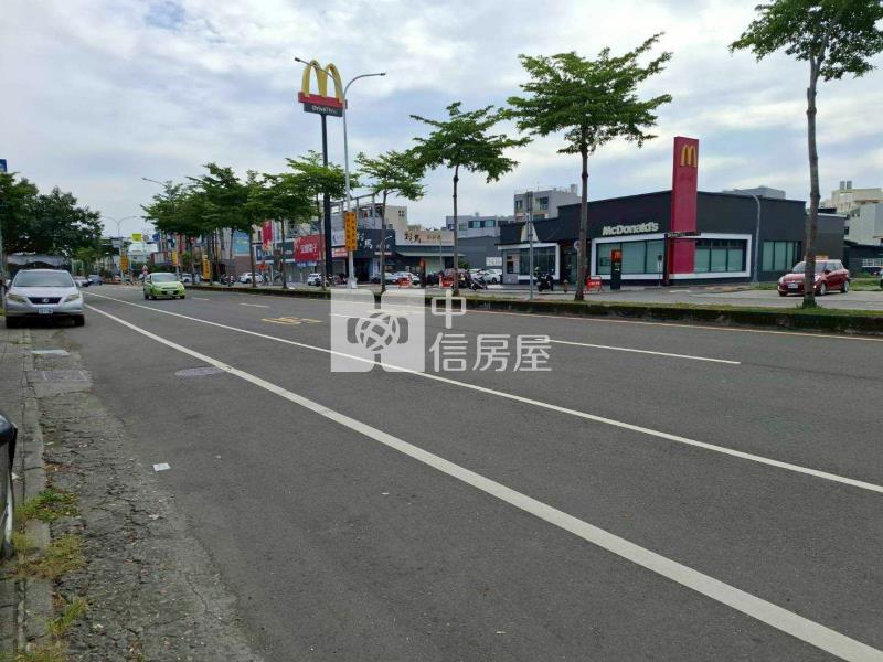 北斗路易莎旁兩房車位全新公寓房屋室內格局與周邊環境