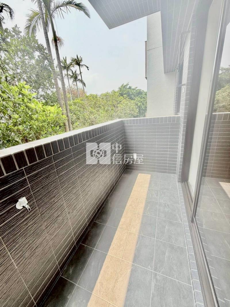 北斗路易莎旁兩房車位全新公寓房屋室內格局與周邊環境