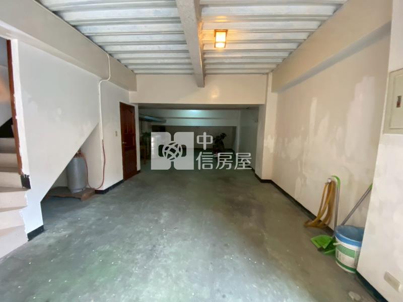 中壢體育園區美4房雙車位花園別墅房屋室內格局與周邊環境