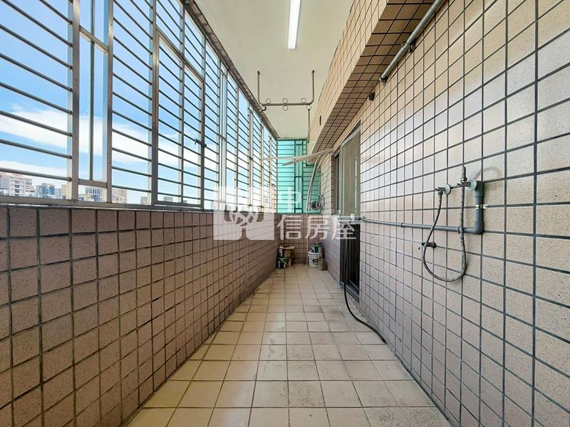 巨城曙光景觀5房房屋室內格局與周邊環境
