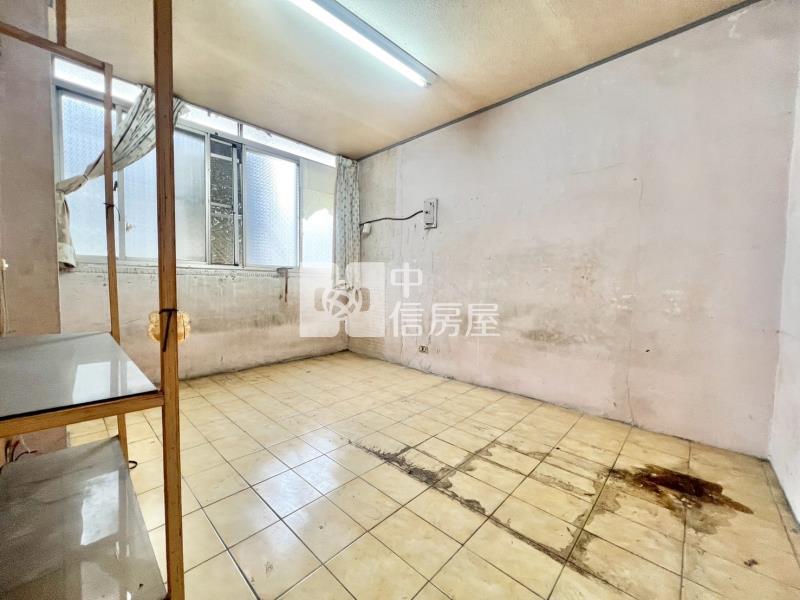 邊間大坪數透天房屋室內格局與周邊環境