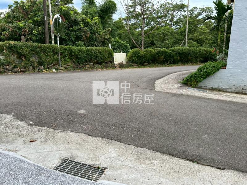 頭屋象山旁美透天房屋室內格局與周邊環境