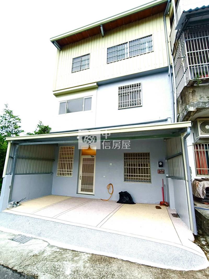 頭屋象山旁美透天房屋室內格局與周邊環境