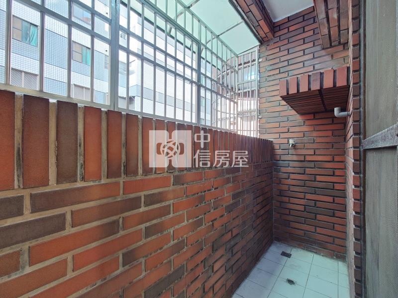 五期采邑美三房房屋室內格局與周邊環境
