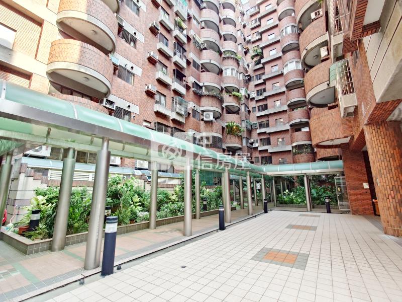 五期采邑美三房房屋室內格局與周邊環境