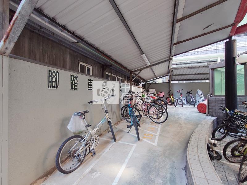 五期采邑美三房房屋室內格局與周邊環境