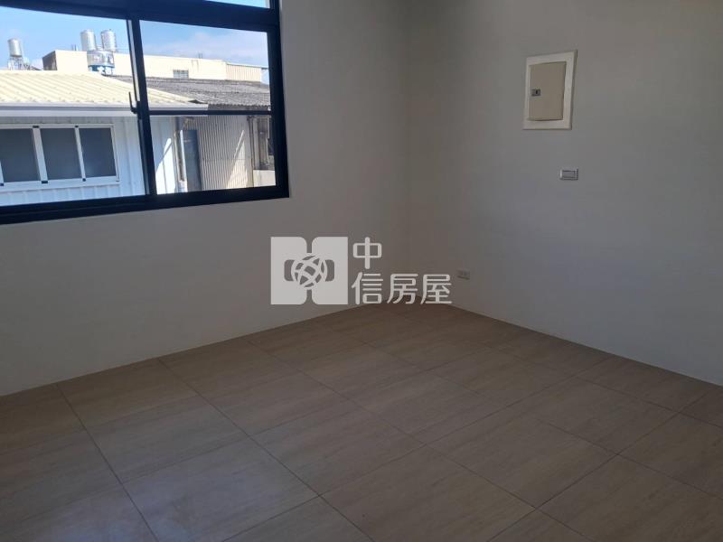 岡山仁壽全翻新車庫透天房屋室內格局與周邊環境