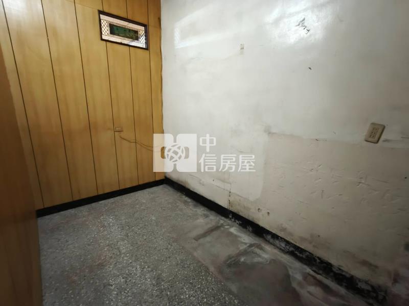 龍岡路大地坪透天房屋室內格局與周邊環境