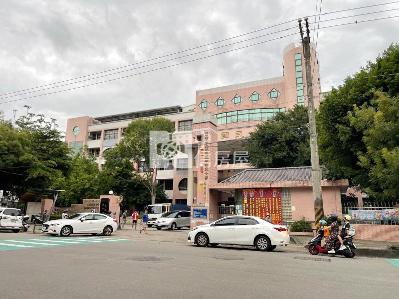 水湳感恩大地金店面房屋室內格局與周邊環境
