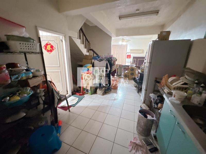 平鎮南勢重劃區.近66.需整理透天.前院可停車房屋室內格局與周邊環境