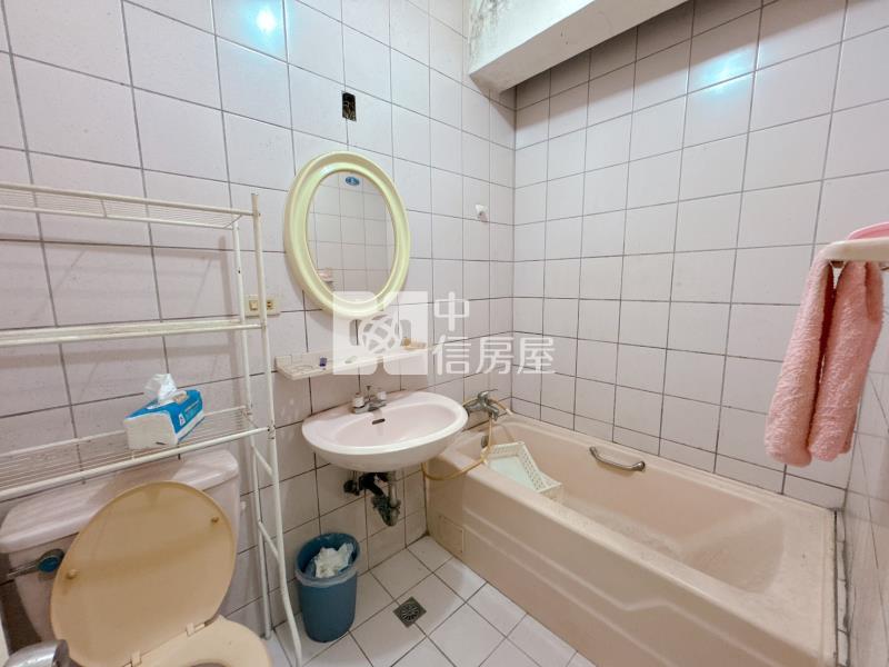 平鎮南勢重劃區.近66.需整理透天.前院可停車房屋室內格局與周邊環境
