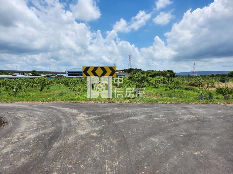 高鐵平易近人三分農地房屋室內格局與周邊環境