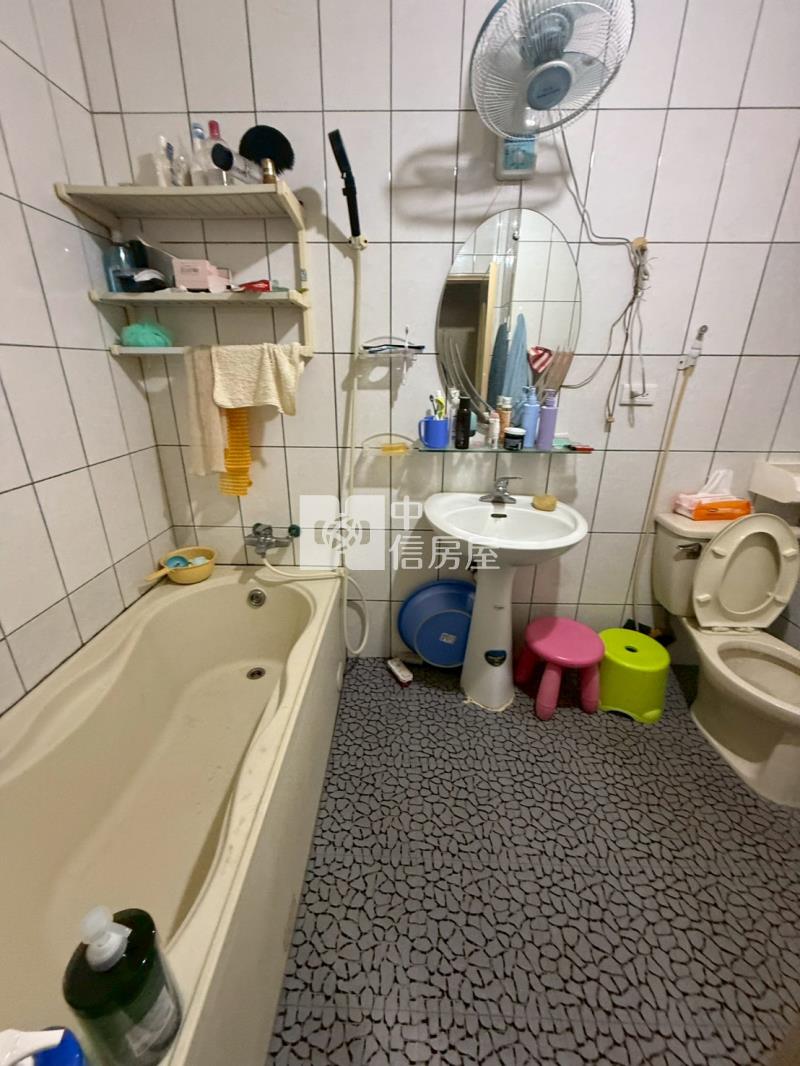 龍城新村透天房屋室內格局與周邊環境