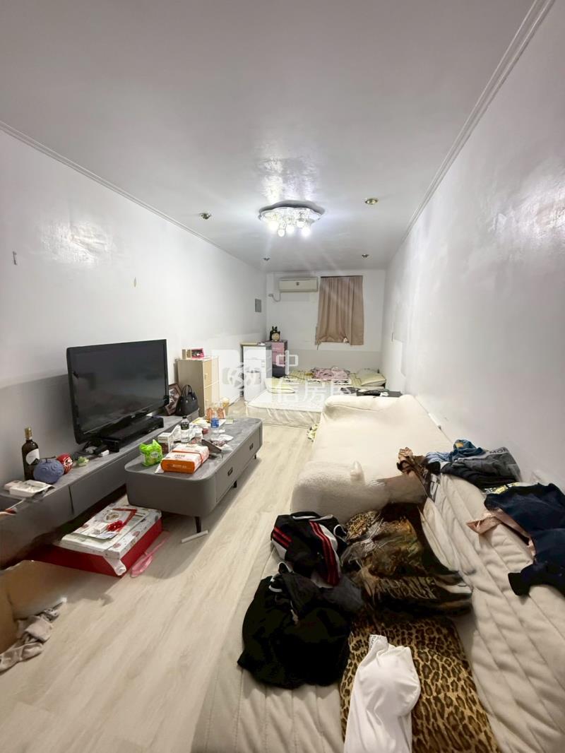 龍城新村透天房屋室內格局與周邊環境