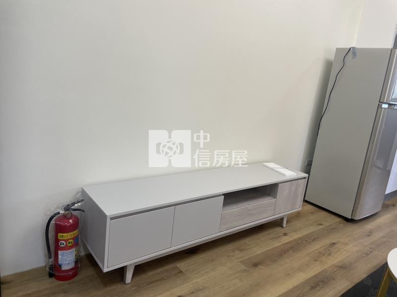 【新世紀】草漯電梯2房(附全套家俱家電)房屋室內格局與周邊環境