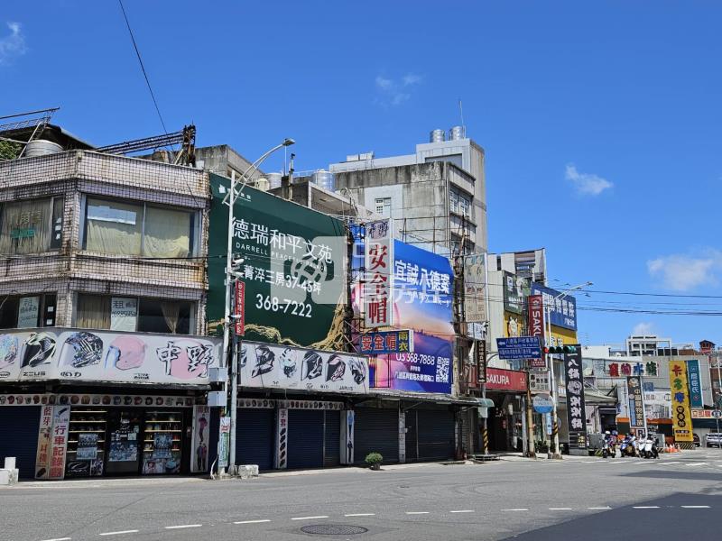 興豐路透天房屋室內格局與周邊環境