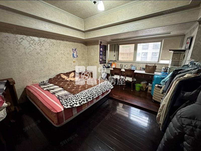 中壢宏國新城大5房+雙平車房屋室內格局與周邊環境