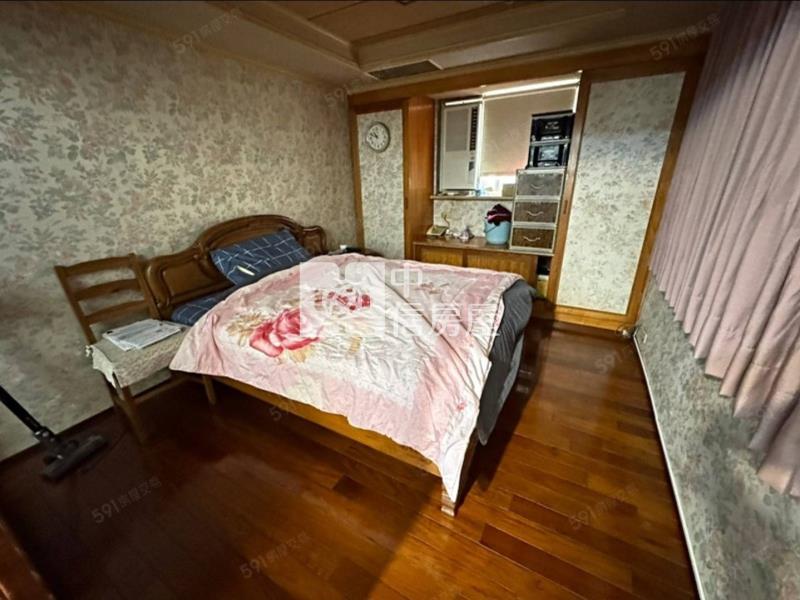 中壢宏國新城大5房+雙平車房屋室內格局與周邊環境