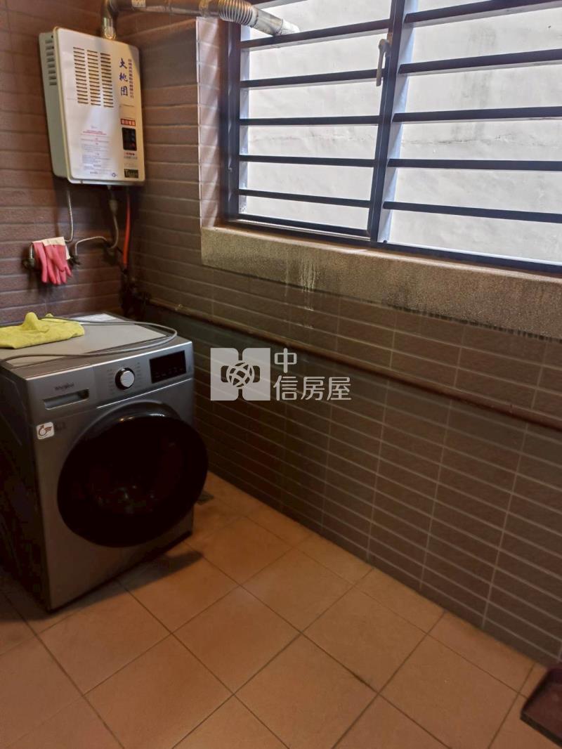 中壢過嶺電梯四房平車房屋室內格局與周邊環境