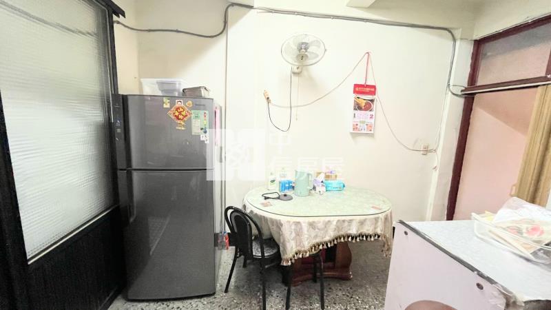 太平便宜透天房屋室內格局與周邊環境