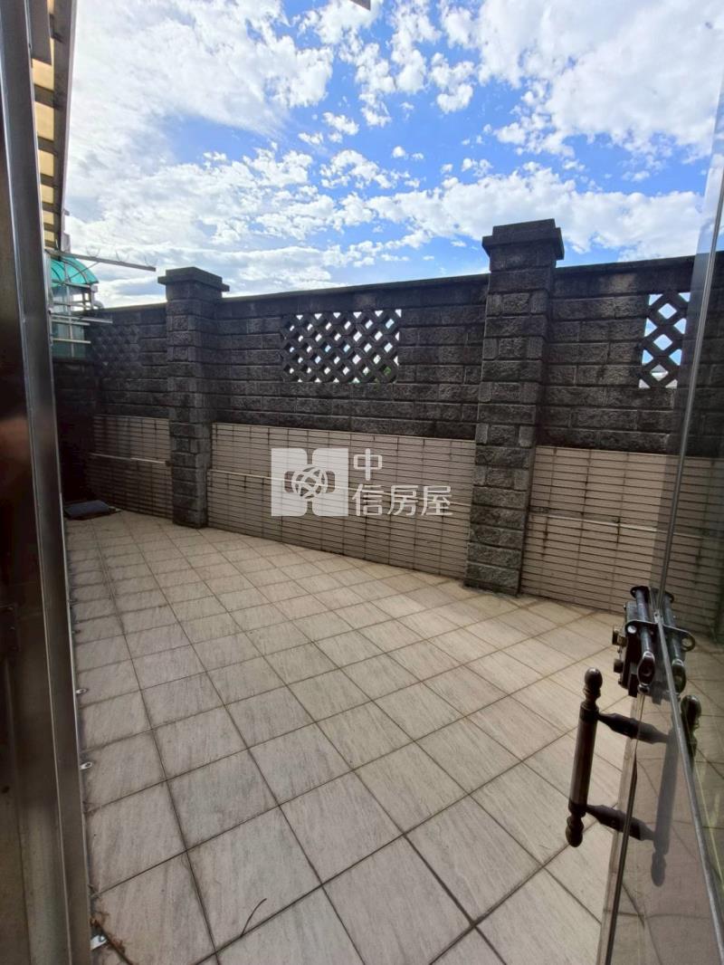 中壢前後院孝親房雙車位別墅房屋室內格局與周邊環境