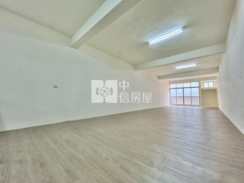雙面臨路大坪數店住房屋室內格局與周邊環境