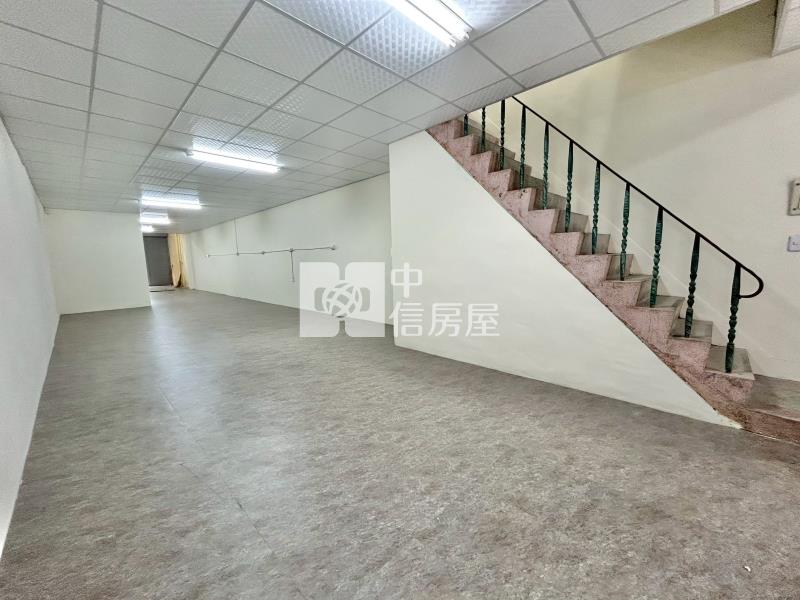 雙面臨路大坪數店住房屋室內格局與周邊環境