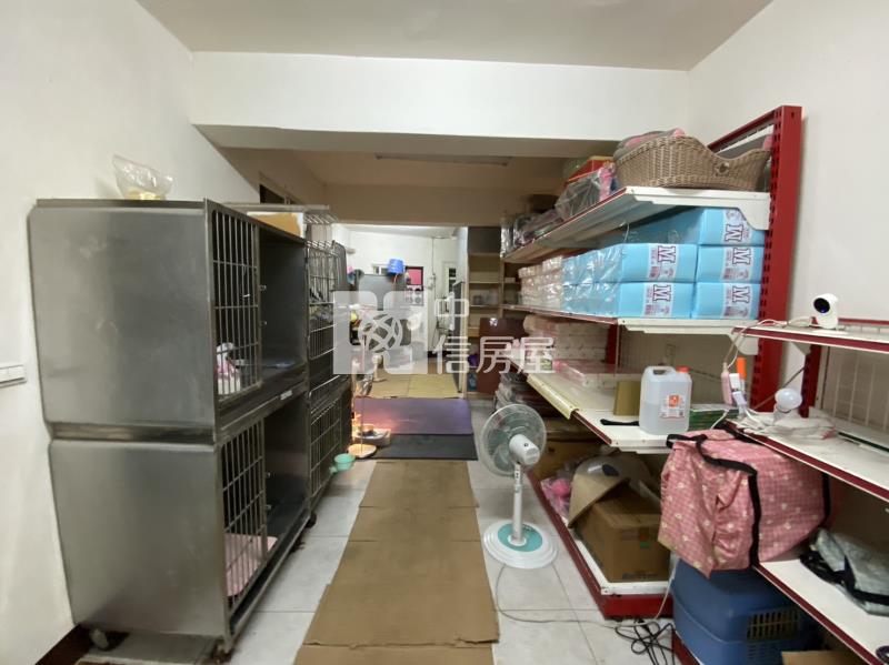 中山路近愛買黃金店面+地下室房屋室內格局與周邊環境