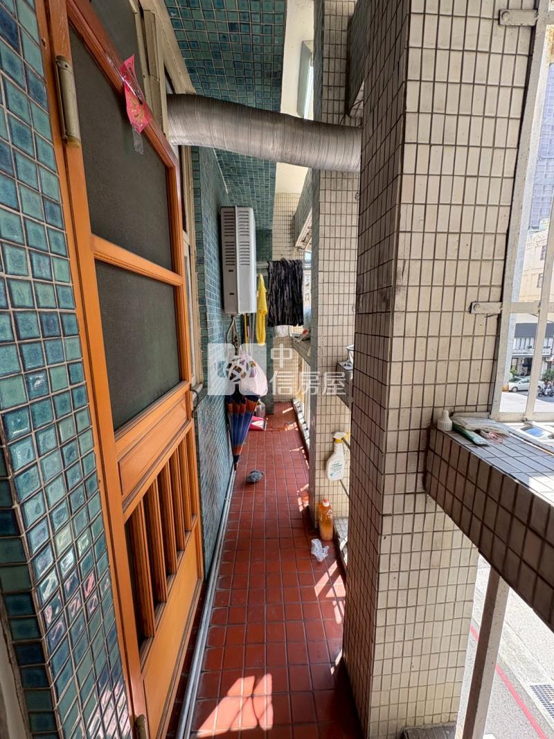 忠孝夜市旁邊間採光三樓美寓房屋室內格局與周邊環境