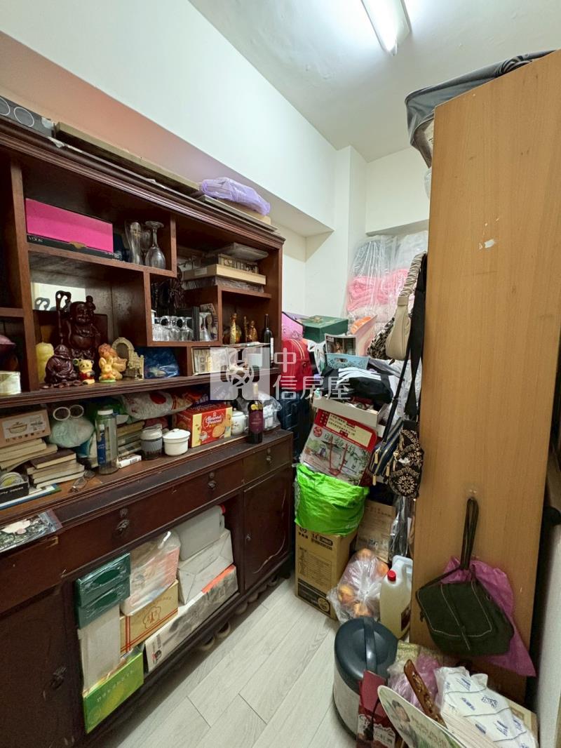 忠孝夜市旁邊間採光三樓美寓房屋室內格局與周邊環境