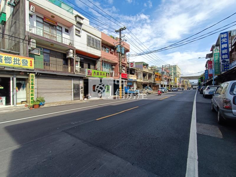 【奔馳】民生北路收租透天店面房屋室內格局與周邊環境