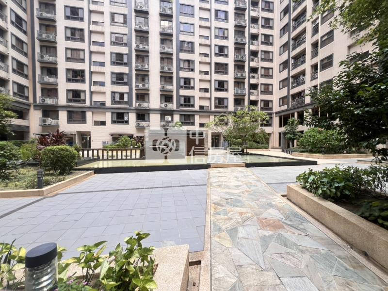 近桃園藝文特區上城1+1房車房屋室內格局與周邊環境