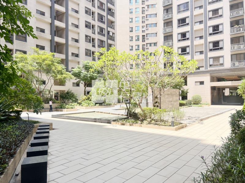 近桃園藝文特區上城1+1房車房屋室內格局與周邊環境