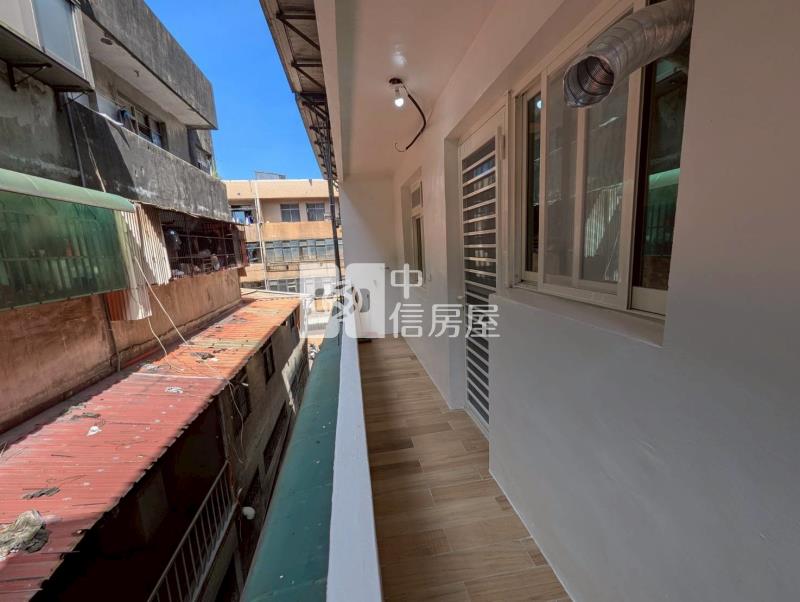 高獅路三房公寓三樓房屋室內格局與周邊環境