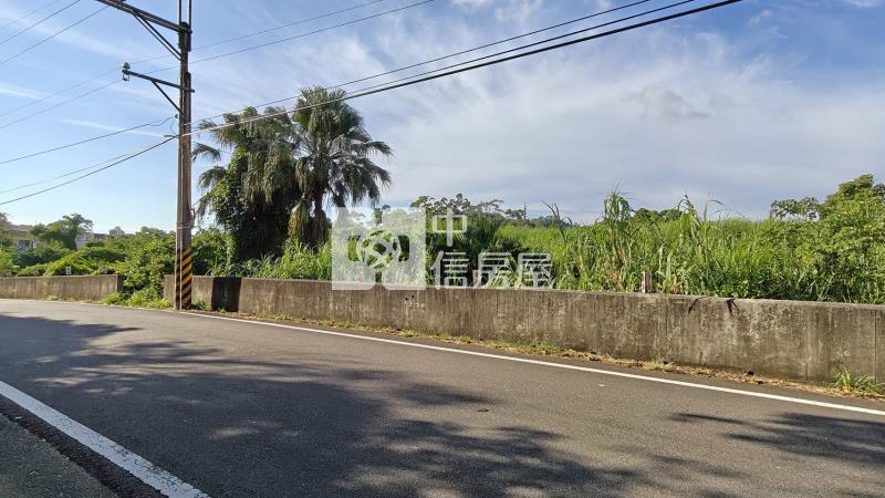 【安家】專任-造橋8米路旁大面寬美農地房屋室內格局與周邊環境