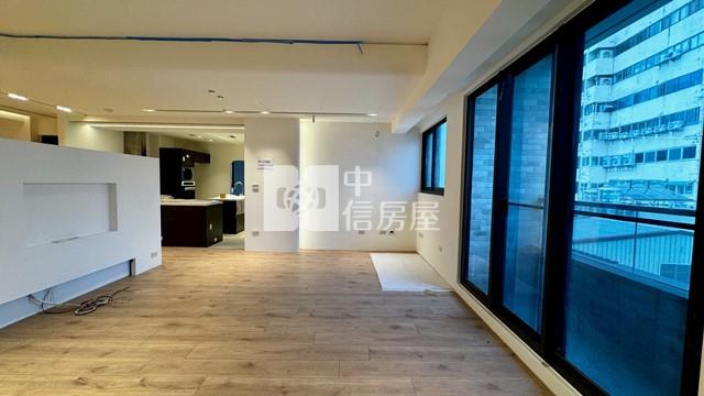 北屯輕奢5+1房房屋室內格局與周邊環境