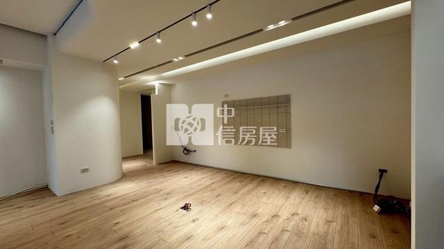 北屯輕奢5+1房房屋室內格局與周邊環境