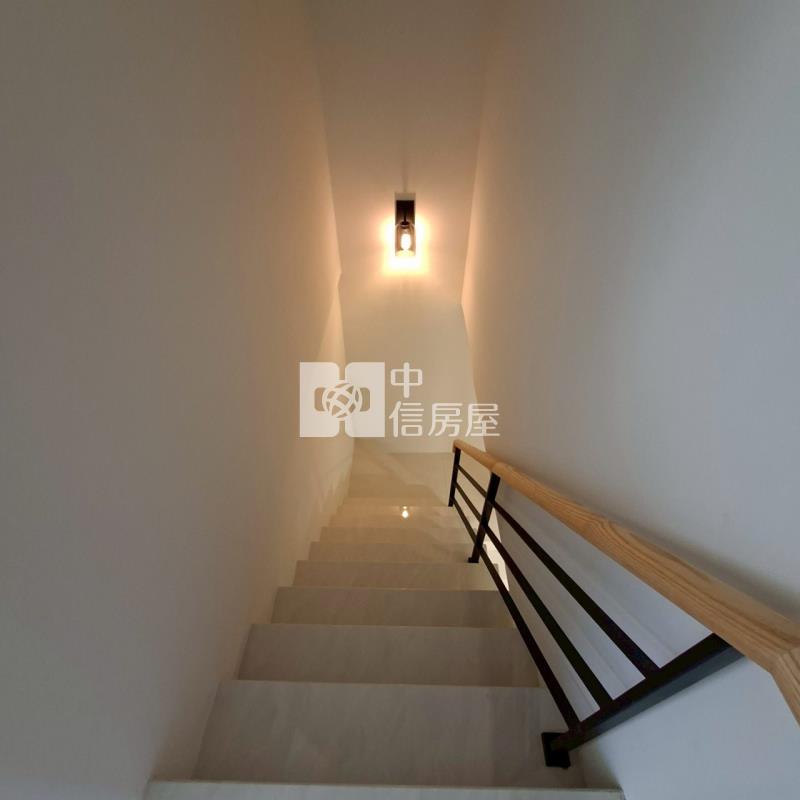 岡山翻新增建滿美透天房屋室內格局與周邊環境