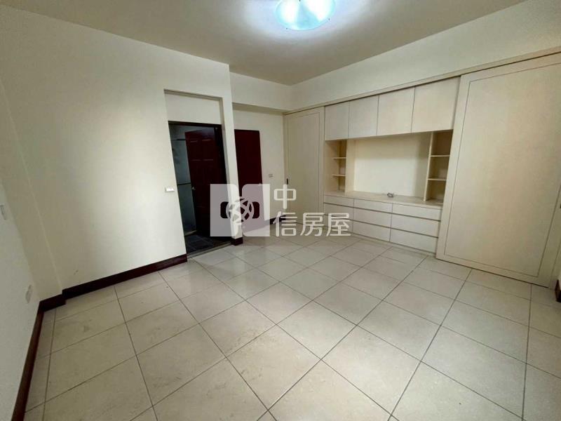 青埔國中旁店面別墅房屋室內格局與周邊環境