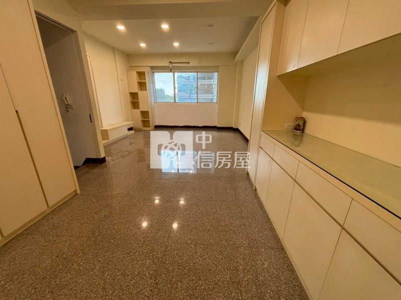 青埔國中旁店面別墅房屋室內格局與周邊環境